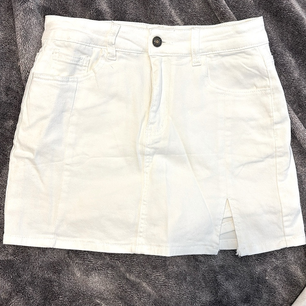 White mini skirt with shorts